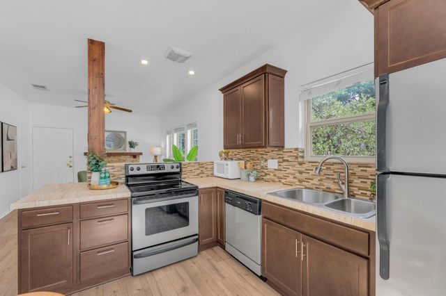 2414 Longview ST 101, Austin, TX 78705