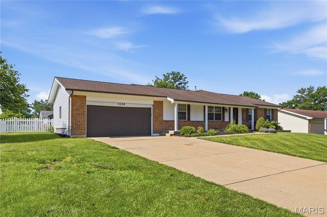 1126 Sombrero Trail, Ellisville, MO 63011