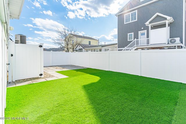 1827 Washington Avenue, Seaside Heights, NJ 08751