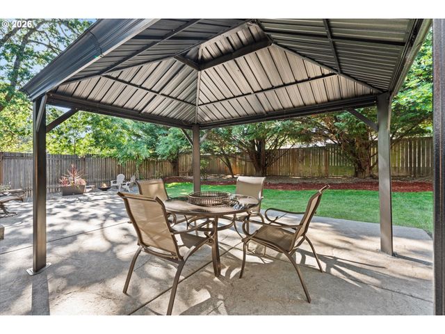 6316 Se KARPSTEIN Pl, Hillsboro, OR 97123