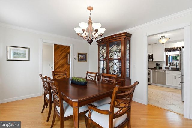 16 REDWOOD DR, Toms River, NJ 08753