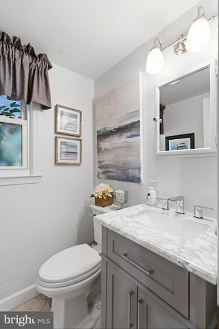 16 REDWOOD DR, Toms River, NJ 08753