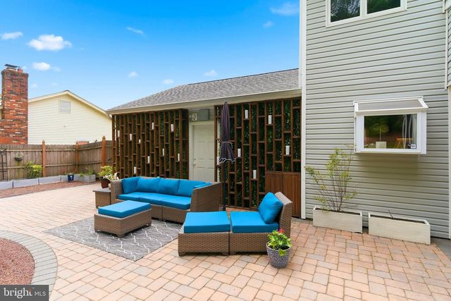 16 REDWOOD DR, Toms River, NJ 08753