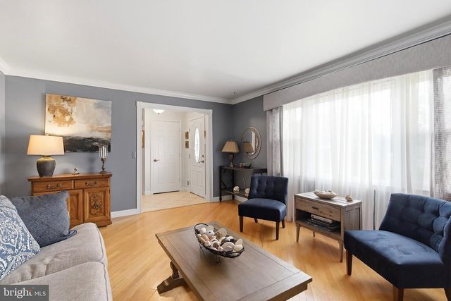 16 REDWOOD DR, Toms River, NJ 08753