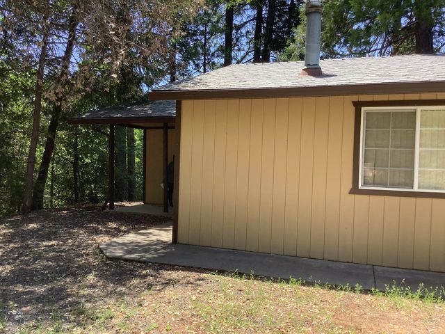 19158 Montgomery Valley Drive, Montgomery Creek, CA 96065