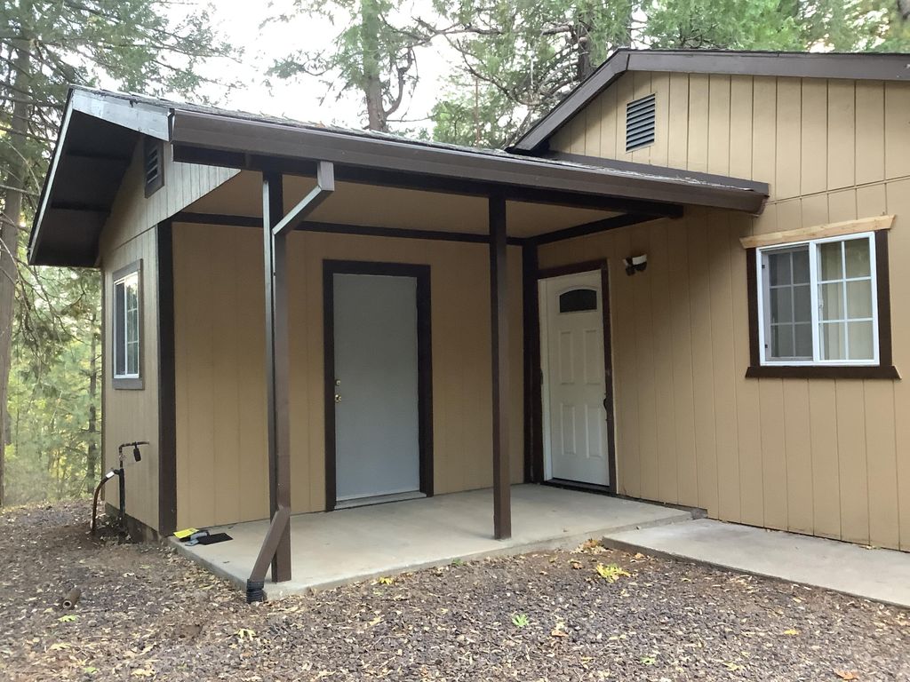 19158 Montgomery Valley Drive, Montgomery Creek, CA 96065