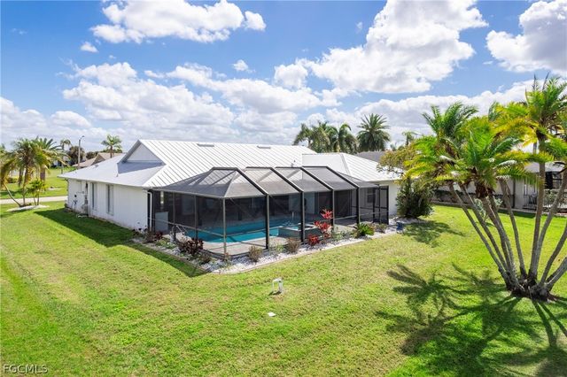 11883 King James CT, Cape Coral, FL 33991