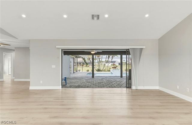 11883 King James CT, Cape Coral, FL 33991