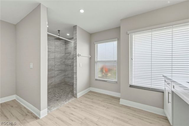 11883 King James CT, Cape Coral, FL 33991