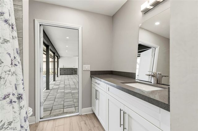 11883 King James CT, Cape Coral, FL 33991