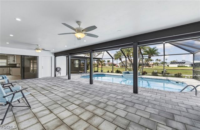 11883 King James CT, Cape Coral, FL 33991