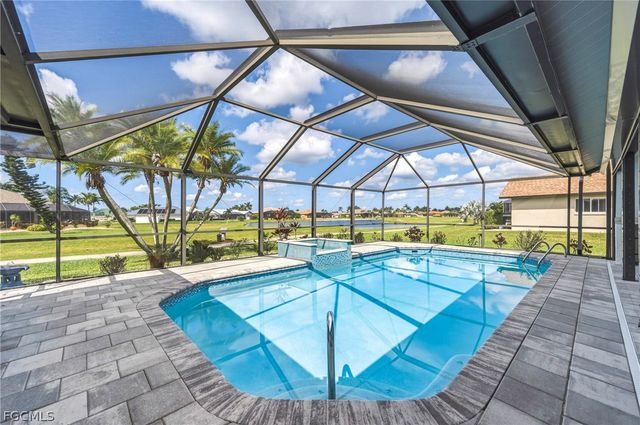 11883 King James CT, Cape Coral, FL 33991