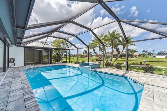 11883 King James CT, Cape Coral, FL 33991