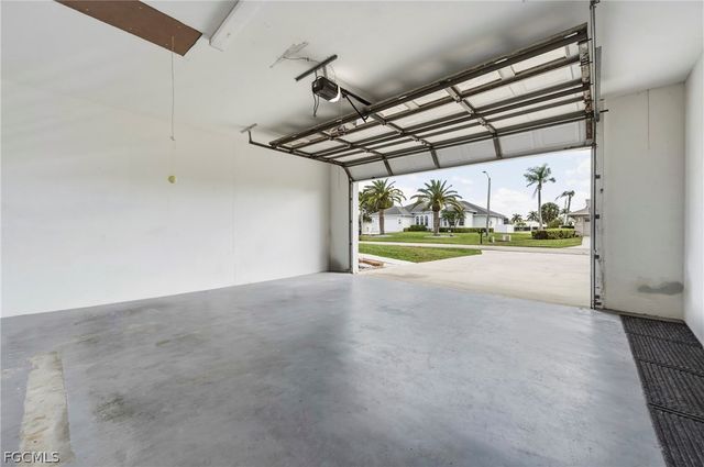 11883 King James CT, Cape Coral, FL 33991