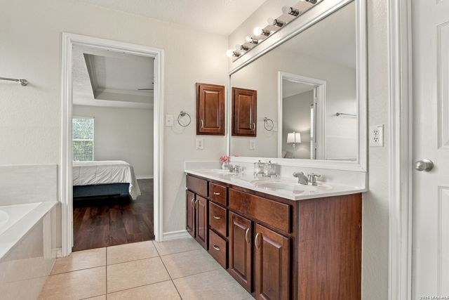 7618 PRESIDIO CRST, Boerne, TX 78015