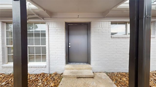 5017 Mallow Street, Houston, TX 77033