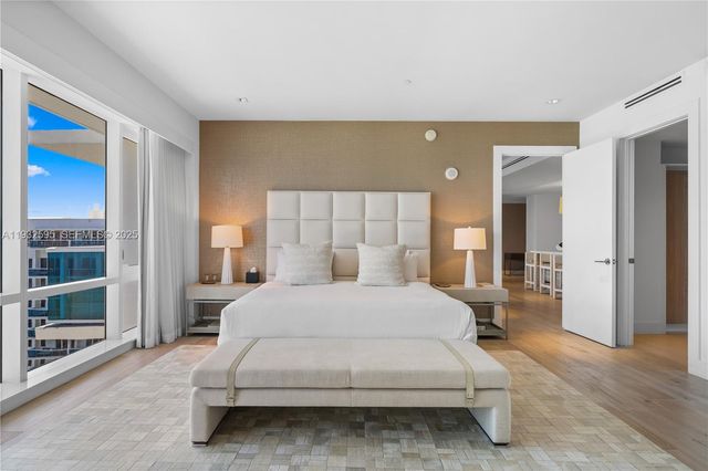 102 24th St PH-1706, Miami Beach, FL 33139