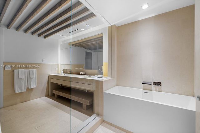 102 24th St PH-1706, Miami Beach, FL 33139