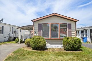 74 Bayview Park, Middletown, RI 02842