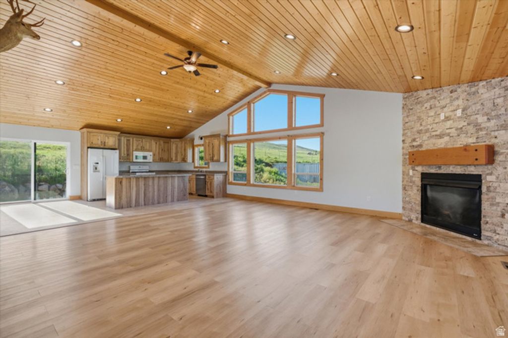 Image 6 of property listing at 7846 N VALLEY VIEW DR, Preston, ID 83263