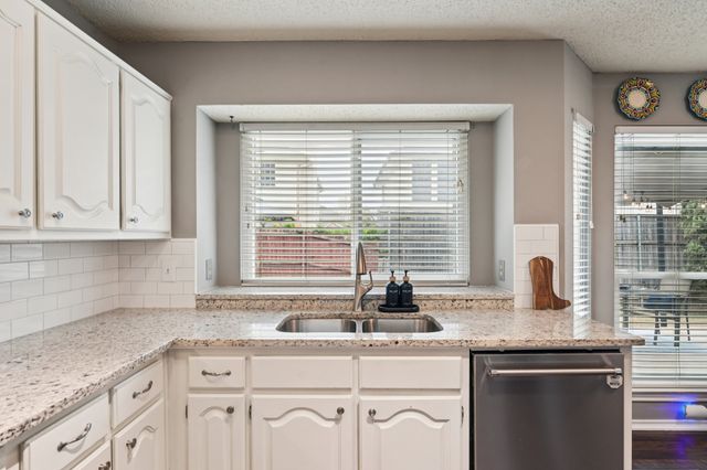 2047 Wanderlust Drive, Lewisville, TX 75067