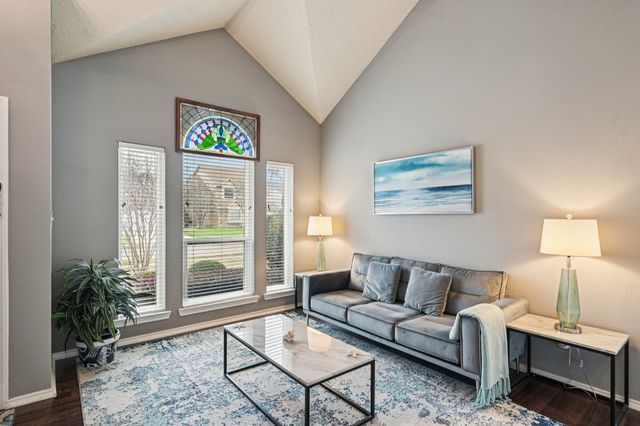 2047 Wanderlust Drive, Lewisville, TX 75067