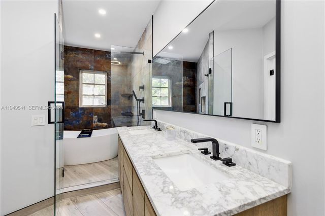 1900 Pizarro St, Coral Gables, FL 33134