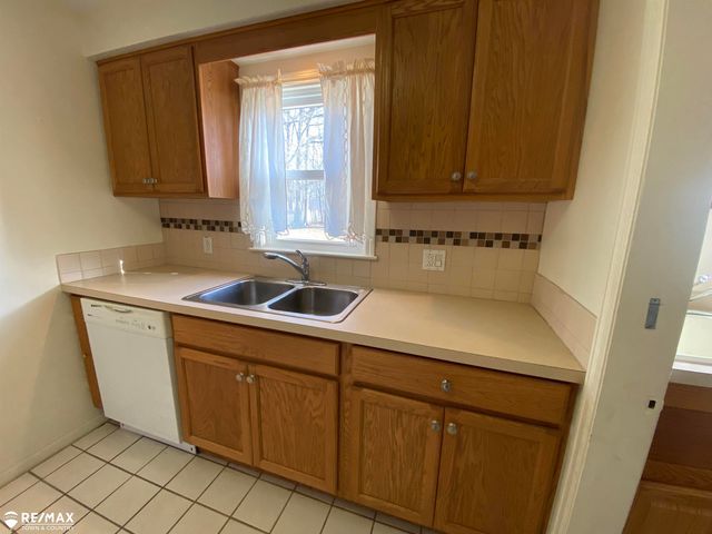 6007 Corunna Road, Flint, MI 48532