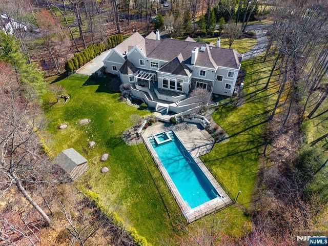 5 Burning Hollow Road, Saddle River, NJ 07458