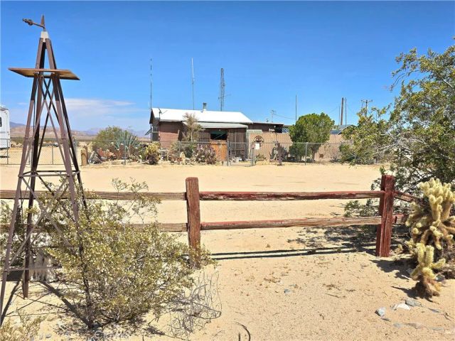 3073 Bagdad Highway, 29 Palms, CA 92277