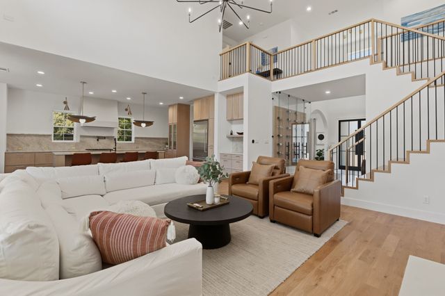 3860 Walnut Hill Lane, Dallas, TX 75229