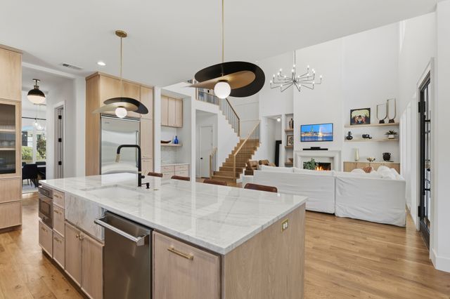 3860 Walnut Hill Lane, Dallas, TX 75229
