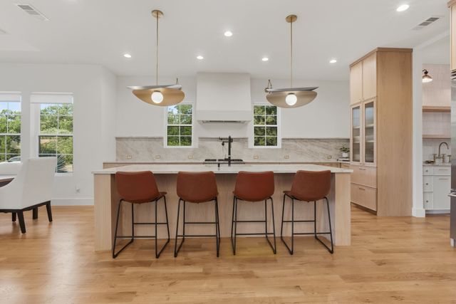 3860 Walnut Hill Lane, Dallas, TX 75229