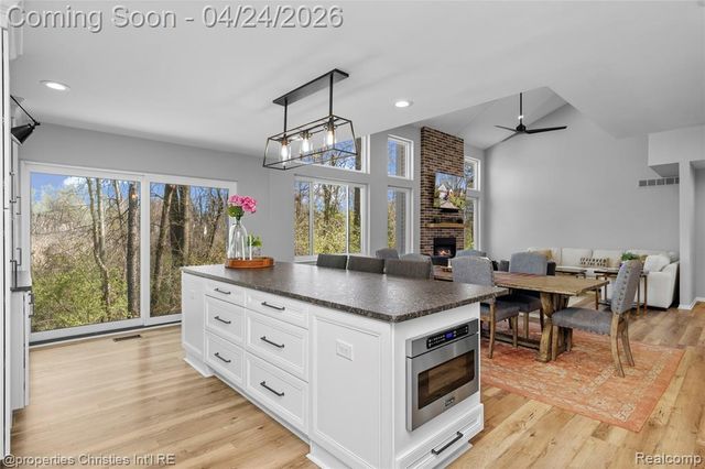 3160 W Ridge Court, Commerce Twp, MI 48390