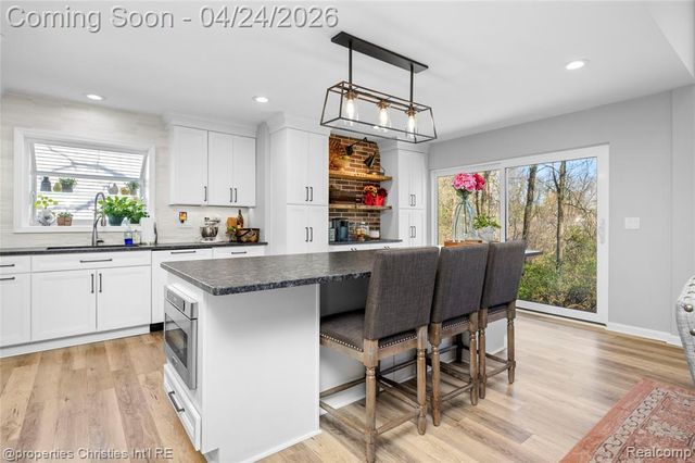 3160 W Ridge Court, Commerce Twp, MI 48390