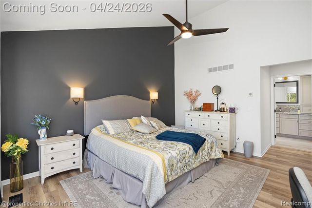 3160 W Ridge Court, Commerce Twp, MI 48390
