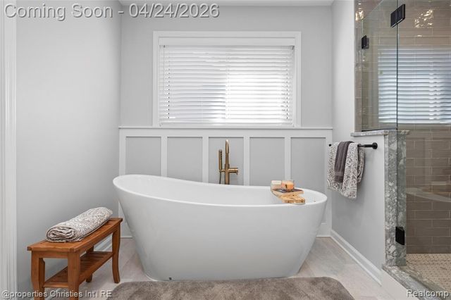 3160 W Ridge Court, Commerce Twp, MI 48390