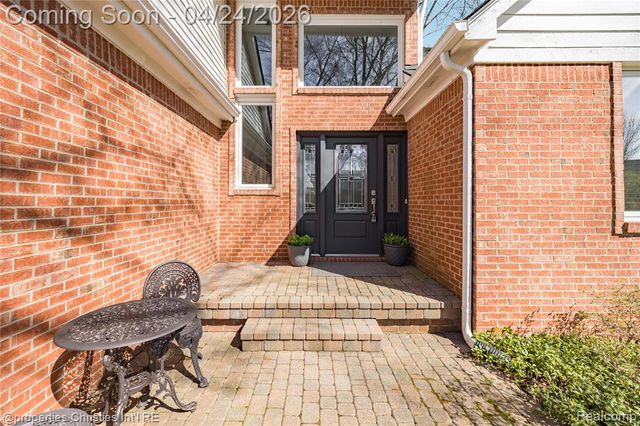 3160 W Ridge Court, Commerce Twp, MI 48390