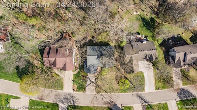 3160 W Ridge Court, Commerce Twp, MI 48390