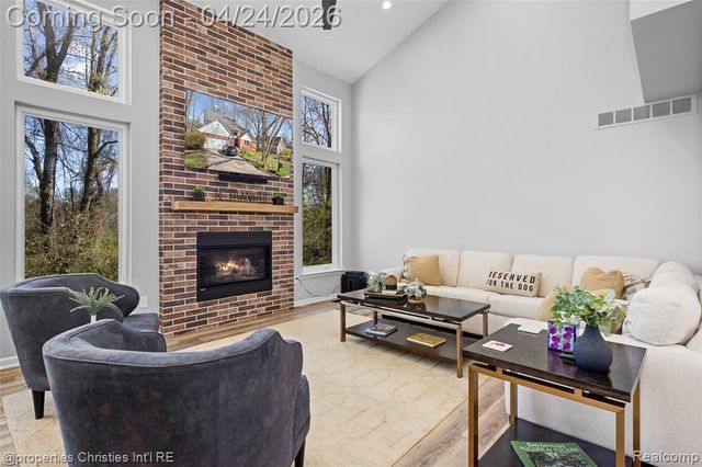 3160 W Ridge Court, Commerce Twp, MI 48390