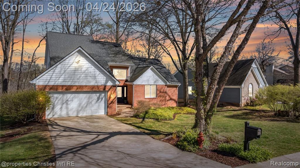 3160 W Ridge Court, Commerce Twp, MI 48390