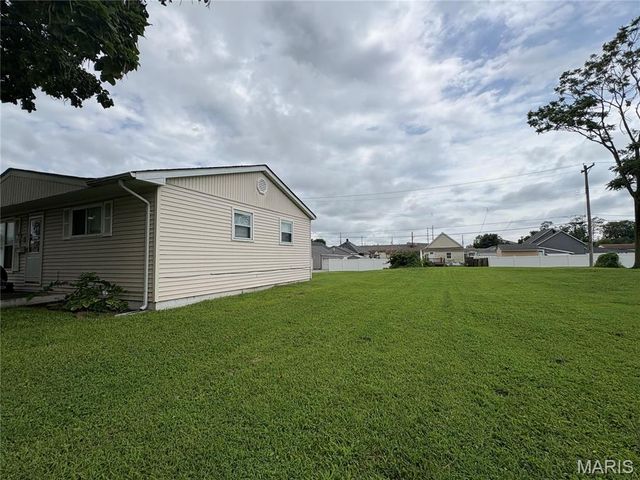 2605 Cayuga Street, Granite City, IL 62040