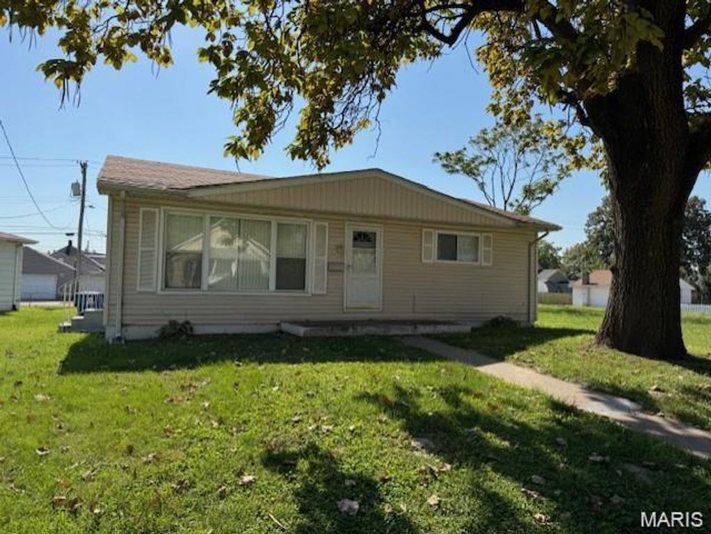 2605 Cayuga Street, Granite City, IL 62040