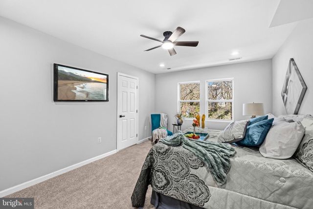 5907 SEAT PLEASANT DR, Capitol Heights, MD 20743