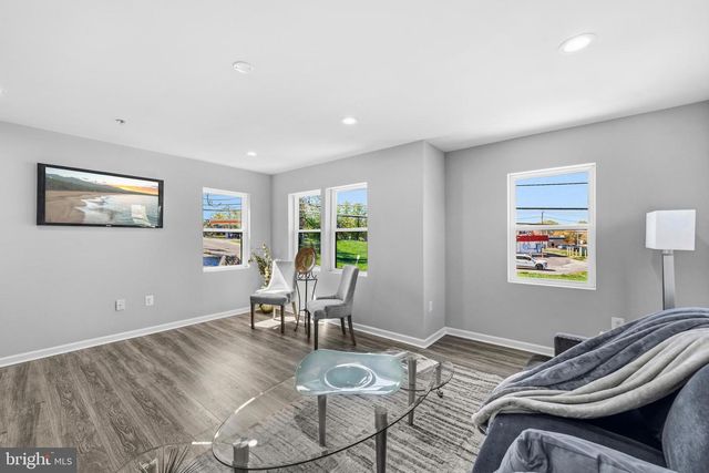 5907 SEAT PLEASANT DR, Capitol Heights, MD 20743