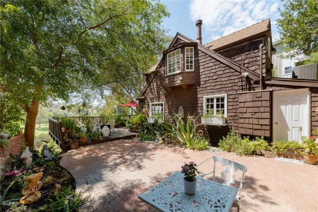 21008 Bandera, Woodland Hills, CA 91364