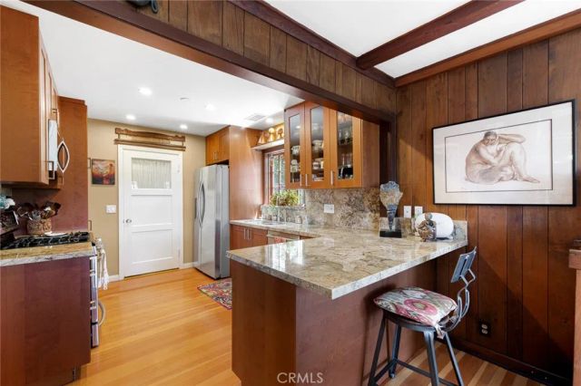 21008 Bandera, Woodland Hills, CA 91364