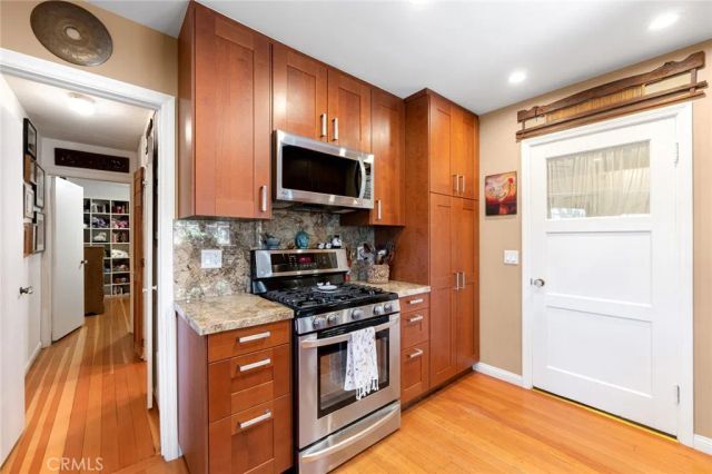 21008 Bandera, Woodland Hills, CA 91364