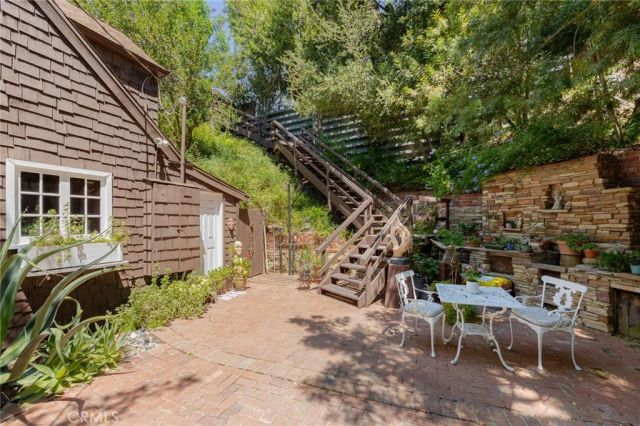 21008 Bandera, Woodland Hills, CA 91364