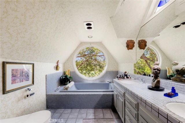 21008 Bandera, Woodland Hills, CA 91364